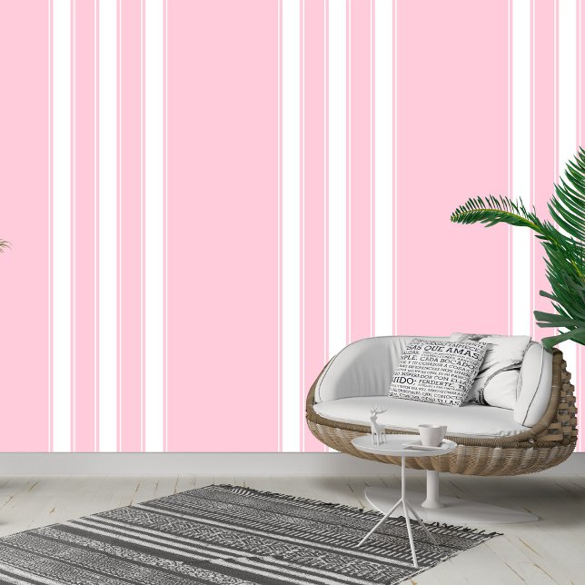 Papel Pintado Rubor moderno: tira y palo verticales (Modern Blush: Vertical Stripe Peel and Stick Wallpaper)