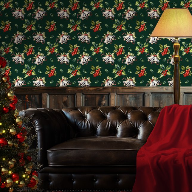 Papel Pintado Vacaciones navideñas vírgenes, campanas plateadas  (Vintage Christmas Holiday Silver Bells, Holly and Berries Dark Green Wallpaper)