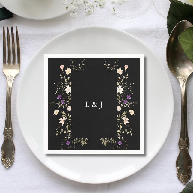 Papel Servilleta de Boda Floral de Flores Silvestres Neg (Black wildflowers floral wedding napkin adds refined charm to a beautifully styled reception table)