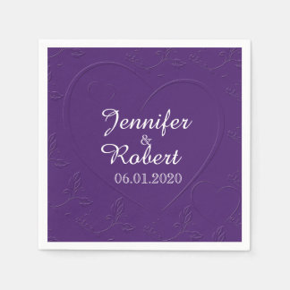 Papel Tono morado en la servilleta Boda del corazón de t