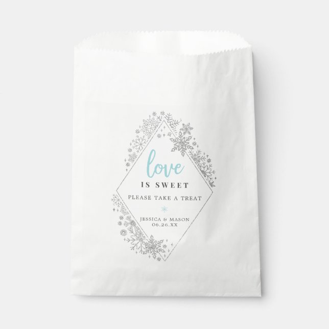 Papel Winter Snowflake Love es una bolsa de favores dulc (Anverso)