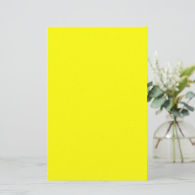 Papelería Amarillo (Anverso de pie)