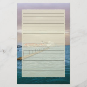 Papelería Barco de cruceros en los efectos de escritorio