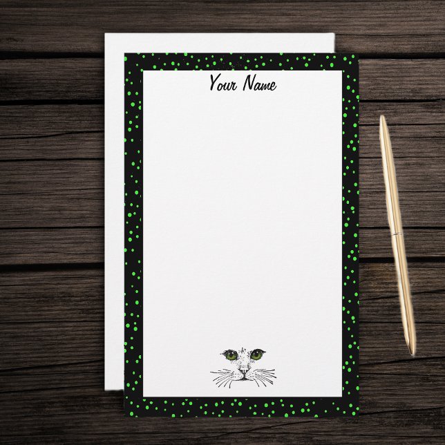 Papelería Borde de punteado de ojos verdes vibrantes dibujan (Cat face with green eyes on white with black green dotted bordered stationery writing paper.)