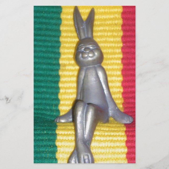 Papelería Bunny in Rasta Colours: Un toque de arte groovy im (Anverso)