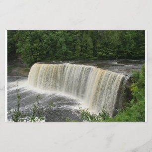 Papelería cascada inmóvil