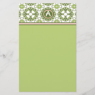 Papelería celta verde con monograma elegante