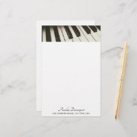 Claves de piano - Elegante fotografía en blanco y 