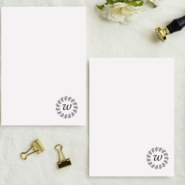 Papelería Corona de laurel negra monogramada (Subido por el creador)