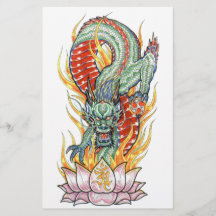 Dragón japonés y flor de loto