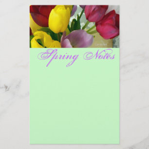 Papelería Efectos de escritorio pintados de los tulipanes