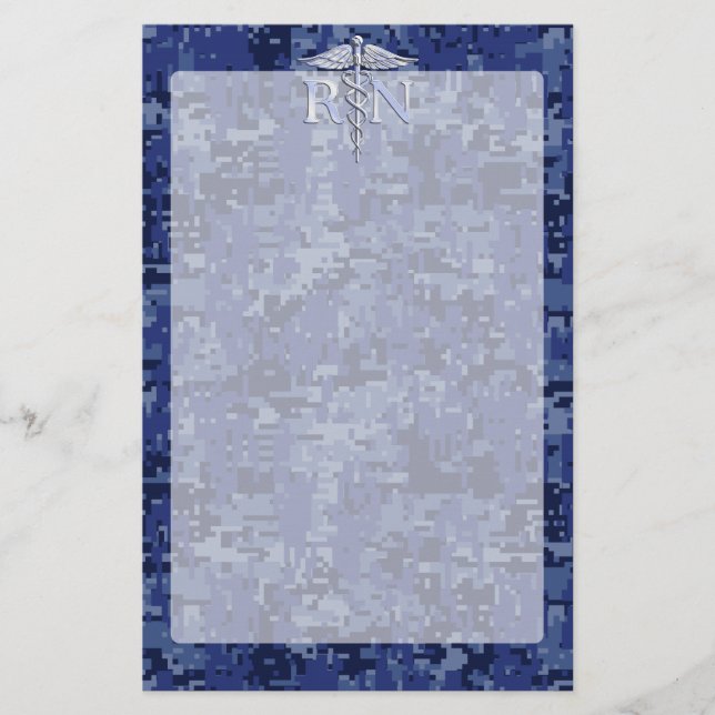 Papelería Enfermera inscrita RN Silver Caduceus en Navy Camo (Anverso)