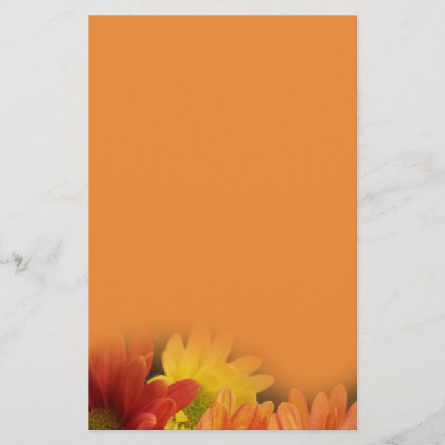 Papelería Flores rojas, amarillas y naranjas coloridas. (Anverso)