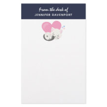 Gato gatito blanco lindo durmiendo