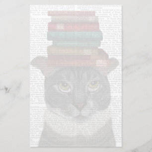 Papelería Gato gris con libros en la cabeza