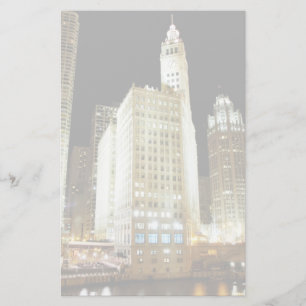 Papelería Histórico monumento de Chicago en la noche