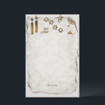 Papelería Menorah, Estrella de David Candles<br><div class="desc">Este cuaderno de escritura está impreso con un bonito diseño sobre papiros con velas, una estrella de la menorah de David y hebreo y Sinceramente, tu nombre o el nombre de la persona a la que vas a regalar este periódico.</div>