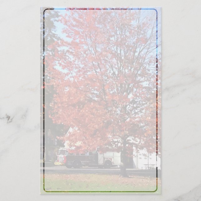 Papelería Motor de fuego por estación de bomberos en otoño (Anverso)