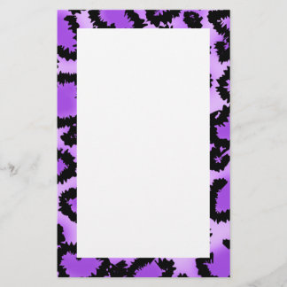 Papelería Patrón de impresión de leopardo morado y negro.