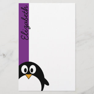 Papelería púrpura linda del pingüino del dibujo animado