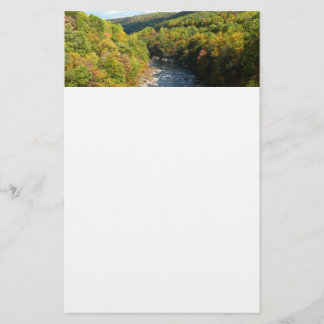 Papelería Río Ohiopyle en otoño en Pensilvania