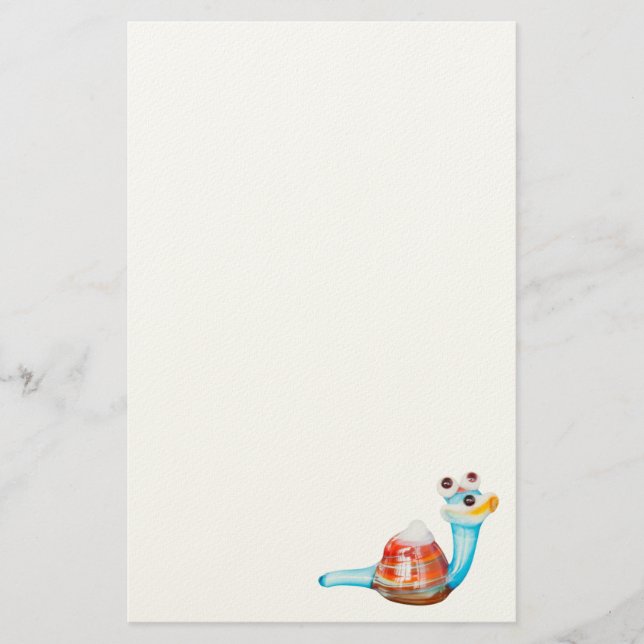PAPELERÍA SNAIL DE VIDRIO SONRIENTE (Anverso)
