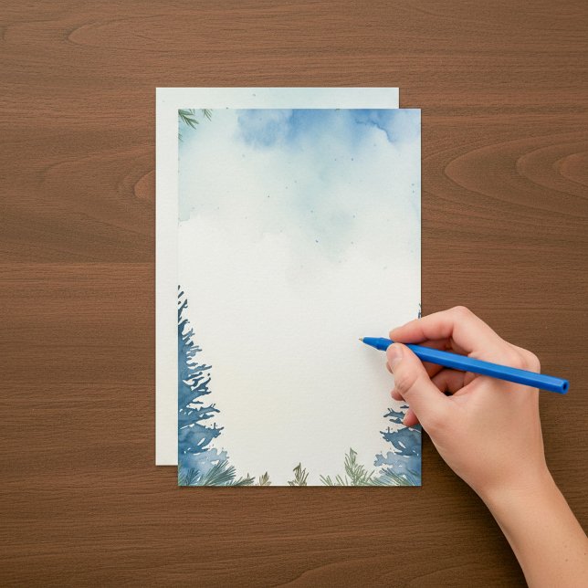 Papelería Tepepa de pinos de invierno azul claro (Plain Blue winter pine trees notepad Stationery.)