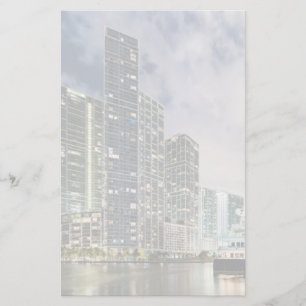 Papelería Torres iluminadas en la costa del río de Miami
