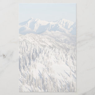 Papelería Una vista escénica de las montañas y de los