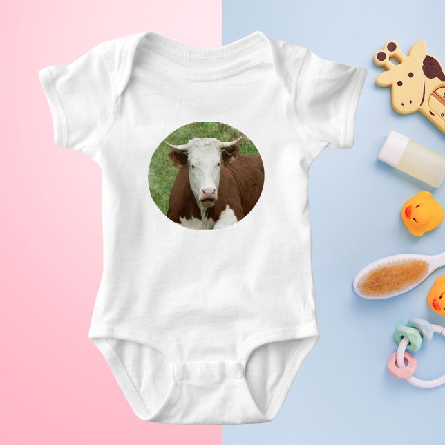 Para Bebé Vaca en el Cameo de Grass Baby Body Shirt (Cow in the Grass Cameo Baby Body Shirt)