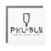 Imán de baloncesto con el logo de PKLBLN