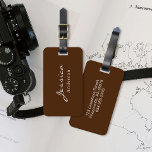 Para Maletas Etiqueta de portaequipajes de la dirección del gui<br><div class="desc">Presentamos nuestra etiqueta de equipaje personalizada, un accesorio elegante y práctico para mejorar su experiencia de viaje. Diseñada con un fondo marrón elegante y un texto blanco nítido, esta etiqueta combina estética y funcionalidad de forma perfecta. La parte delantera de la etiqueta muestra orgullosamente tu nombre en el guión, asegurando...</div>