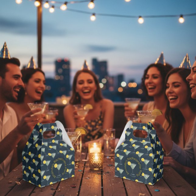 Para Regalos Caja de favores de fiesta de soltera con cócteles  (Subido por el creador)