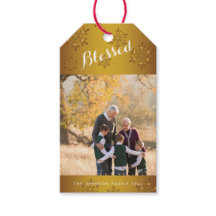 Etiquetas de regalo navideño con oro y oro persona