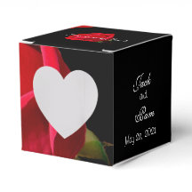 Rosa Roja en caja de favores del Corazón Negro - p