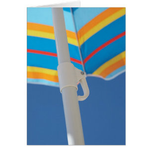 Parasol de playa rayado