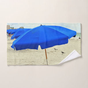 Parasoles de playa azules