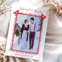 Pareja Roja Casada y Brillante Primera Navidad