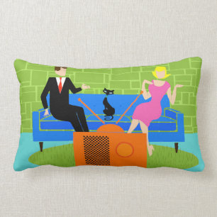 Pares retros con la almohada del Lumbar del gato