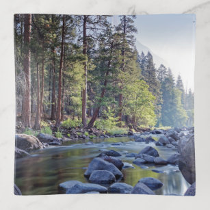 Parque nacional del río el   Yosemite de Merced en