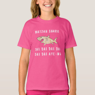 Pascua Matzah Shark Chica camiseta básica
