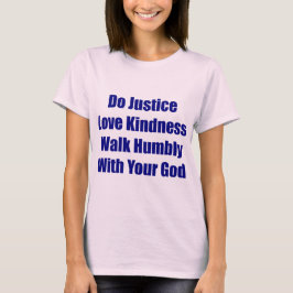 Paseo humildemente con su camiseta de dios