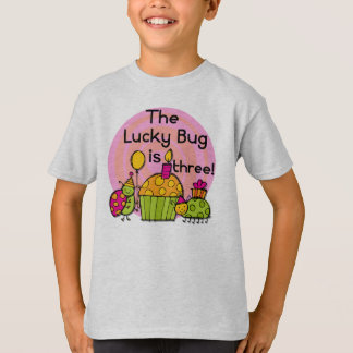 Pastel de torta de bug con suerte camisetas de cum