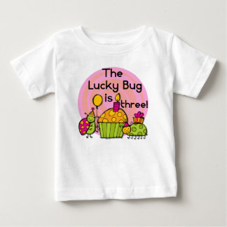 Pastel de torta de bug con suerte camisetas de cum