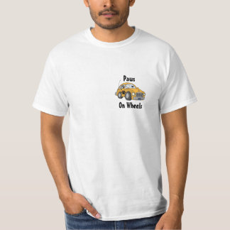 Patas en la camiseta del transportador de las