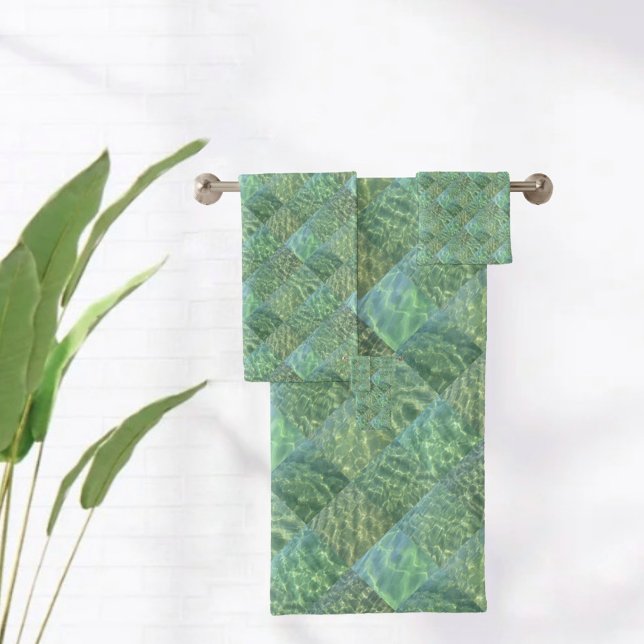 Patchwork of Sea Green (Subido por el creador)