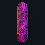 Patineta color Neón rosa Púrpura<br><div class="desc">Resumen Las ondas rayadas y curvadas con patines de neón rosado púrpura,  o elija / agregue su color de fondo! Diseño MIGNED</div>