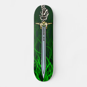 Patineta de la mano con esqueleto de espada encant