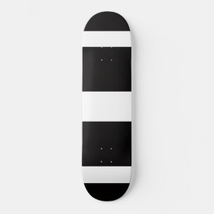 patineta de rayas blancas