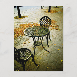 Patio de café otoño 02 postal